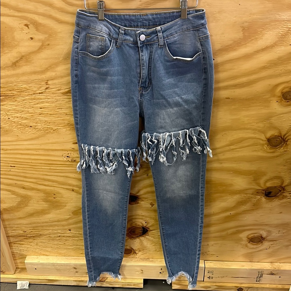Blue Ankle Cropped Jeans with Frayed Knee Detail